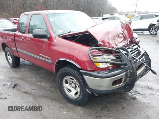 2000 Toyota Tundra SR5 z VIN 5TBBT4416YS079492, wystawiony jako IAAI lot #41052091 z przebiegiem 210 568 mil mil oraz . Historia ofert i sprzedaży dostępna na DreamBid. Obrazek 1.