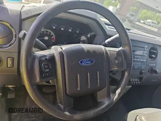 2014 Ford F-250 XL z VIN 1FT7X2A68EEB73610, wystawiony jako IAAI lot #42853124 z przebiegiem 150 899 mil mil oraz . Historia ofert i sprzedaży dostępna na DreamBid. Obrazek 33.