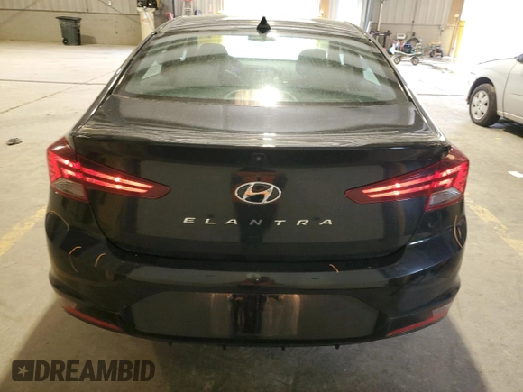 2020 Hyundai Elantra SEL z VIN 5NPD84LF5LH620268, wystawiony jako Copart lot #57677875 z przebiegiem 60 969 mil mil oraz Szkoda całkowita • Salvage title. Historia ofert i sprzedaży dostępna na DreamBid. Obrazek 6.