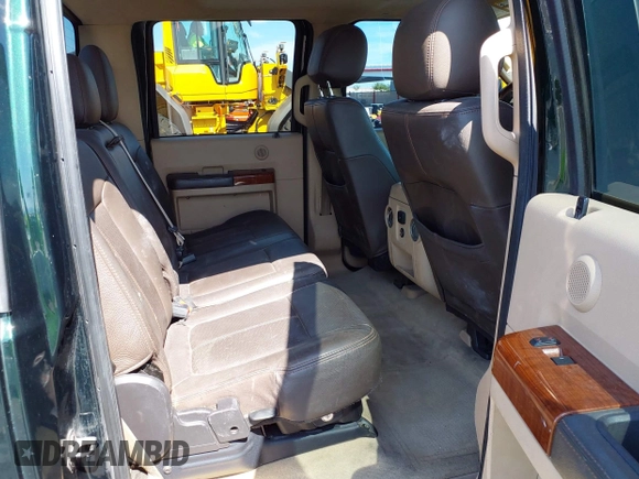 2015 Ford F-250 Lariat z VIN 1FT7W2BT9FEC36528, wystawiony jako IAAI lot #42358471 z przebiegiem 157 487 mil mil oraz . Historia ofert i sprzedaży dostępna na DreamBid. Obrazek 8.