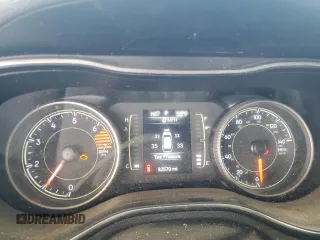 2019 Jeep Cherokee Latitude Plus z VIN 1C4PJLLB7KD241334, wystawiony jako Copart lot #52323575 z przebiegiem 82 570 mil mil oraz Szkoda całkowita • Salvage title. Historia ofert i sprzedaży dostępna na DreamBid. Obrazek 9.