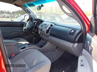 2007 Toyota Tacoma PreRunner with VIN 5TEJU62N47Z365859, listed as a IAAI auction lot 42095759 with 200,194 mi miles. Bid and sale history available at carsss.com. Image 5.