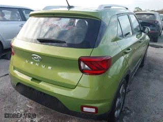 2024 Hyundai Venue SEL with VIN KMHRC8A33RU310618, listed as a IAAI auction lot 40542042 with NaN miles. Bid and sale history available at carsss.com. Image 4.