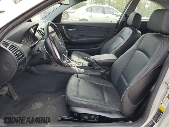 2009 BMW 1 Series 128i with VIN WBAUP73579VK74936, listed as a Copart auction lot 54558905 with 128,563 mi miles and Clean Title. Bid and sale history available at carsss.com. Image 7.