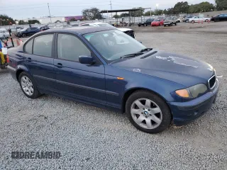2005 BMW 3 Series 325xi with VIN WBAEU33445PR14886, listed as a Copart auction lot 82465894 with 203,328 mi miles and Clean Title. Bid and sale history available at carsss.com. Image 4.