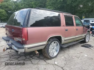 1998 Chevrolet Suburban with VIN 1GNEC16R6WJ357136, listed as a Copart auction lot 62788285 with 3,593,212 mi miles and Clean title. Bid and sale history available at DreamBid. Image 3.