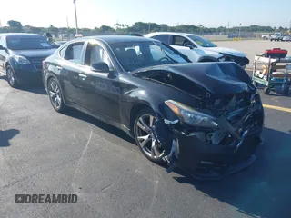 2017 Infiniti Q70 3.7 z VIN JN1BY1AP8HM740678, wystawiony jako IAAI lot #42330788 z przebiegiem 47 461 mil mil oraz . Historia ofert i sprzedaży dostępna na DreamBid. Obrazek 1.