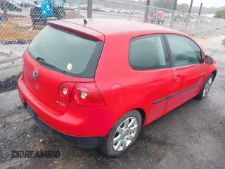 2008 Volkswagen Rabbit S z VIN WVWBA71K88W113542, wystawiony jako IAAI lot #42368934 z przebiegiem 101 785 mil mil oraz . Historia ofert i sprzedaży dostępna na DreamBid. Obrazek 4.
