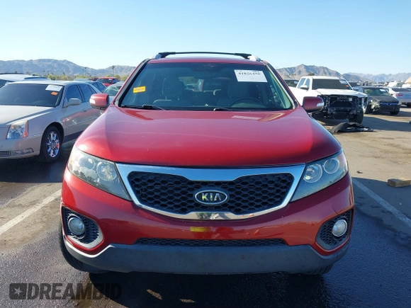 2011 Kia Sorento LX with VIN 5XYKT4A15BG026377, listed as a IAAI auction lot 41826450 with 152,169 mi miles. Bid and sale history available at carsss.com. Image 12.