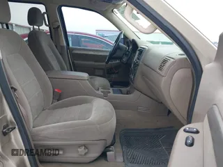 2003 Ford Explorer XLT with VIN 1FMZU73E63UC32798, listed as a IAAI auction lot 41573916 with 165,083 mi miles and . Bid and sale history available at DreamBid. Image 5.