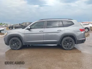 2022 Volkswagen Atlas SE z VIN 1V2JR2CA4NC529787, wystawiony jako IAAI lot #42051211 z przebiegiem 55 787 mil mil oraz . Historia ofert i sprzedaży dostępna na DreamBid. Obrazek 14.