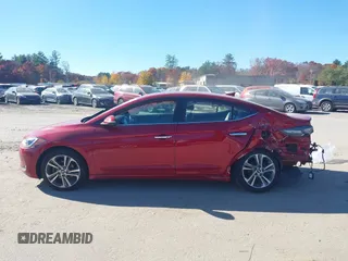2017 Hyundai Elantra SE z VIN 5NPD84LF4HH101798, wystawiony jako IAAI lot #40700630 z przebiegiem 86 404 mil mil oraz . Historia ofert i sprzedaży dostępna na DreamBid. Obrazek 14.