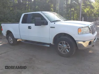2008 Ford F-150 XLT с VIN 1FTPX14508FB98397, выставлен на аукционе IAAI как лот 42585121 с пробегом 206 725 миль миль и . История ставок и продаж доступна на DreamBid. Изображение 1.