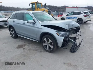 2021 Mercedes-Benz GLC 300 z VIN W1N0G8EBXMF965111, wystawiony jako IAAI lot #41597607 z przebiegiem 38 957 mil mil oraz . Historia ofert i sprzedaży dostępna na DreamBid. Obrazek 1.