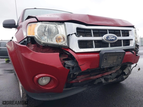 2011 Ford Escape XLT with VIN 1FMCU9D77BKB34262, listed as a IAAI auction lot 41198534 with 212,006 mi miles. Bid and sale history available at carsss.com. Image 6.