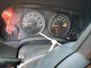 2014 Jeep Patriot Sport z VIN 1C4NJPBAXED545771, wystawiony jako Copart lot #53090775 z przebiegiem 128 427 mil mil oraz Szkoda całkowita • Salvage title. Historia ofert i sprzedaży dostępna na DreamBid. Obrazek 9.