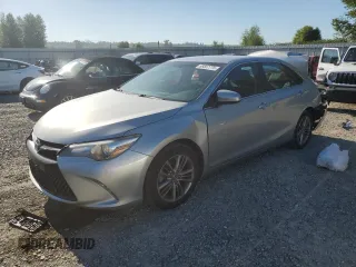 2015 Toyota Camry XLE z VIN 4T1BF1FKXFU100867, wystawiony jako Copart lot #58557775 z przebiegiem 343 934 mil mil oraz Szkoda całkowita • Salvage title. Historia ofert i sprzedaży dostępna na DreamBid. Obrazek 1.