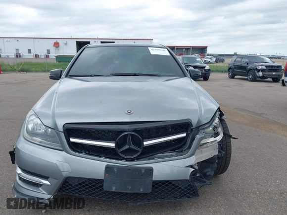 2013 Mercedes-Benz C 300 Sport с VIN WDDGF8AB1DR256425, выставлен на аукционе IAAI как лот 42560342 с пробегом 119 440 миль миль и . История ставок и продаж доступна на DreamBid. Изображение 12.