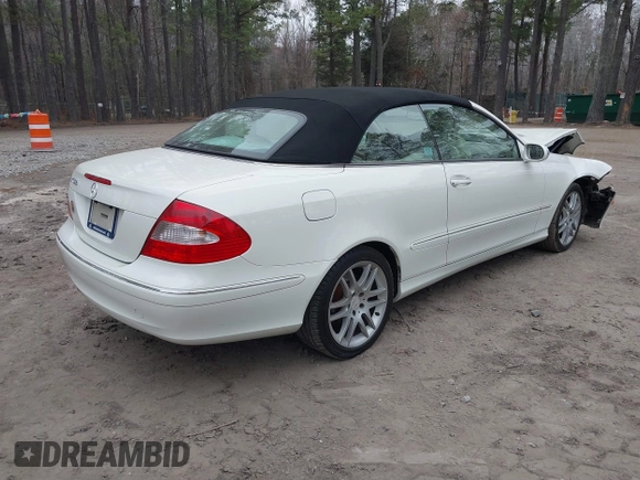 2009 Mercedes-Benz CLK 350 z VIN WDBTK56F59T110276, wystawiony jako IAAI lot #41800341 z przebiegiem 157 883 mil mil oraz . Historia ofert i sprzedaży dostępna na DreamBid. Obrazek 4.