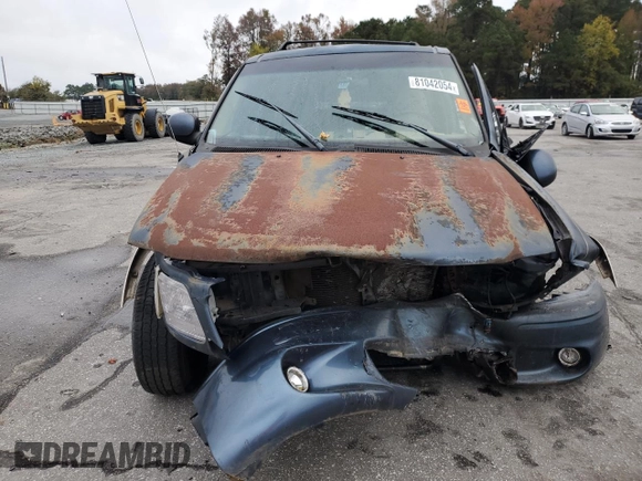 1998 Ford Expedition XLT with VIN 1FMRU17L6WLB49582, listed as a Copart auction lot 81042054 with 254,663 mi miles and Salvage Title. Bid and sale history available at carsss.com. Image 5.