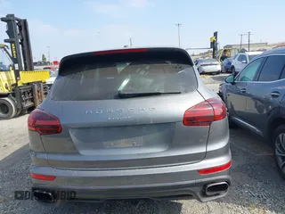2016 Porsche Cayenne with VIN WP1AA2A21GKA15990, listed as a IAAI auction lot 41978980 with 141,738 mi miles. Bid and sale history available at carsss.com. Image 17.