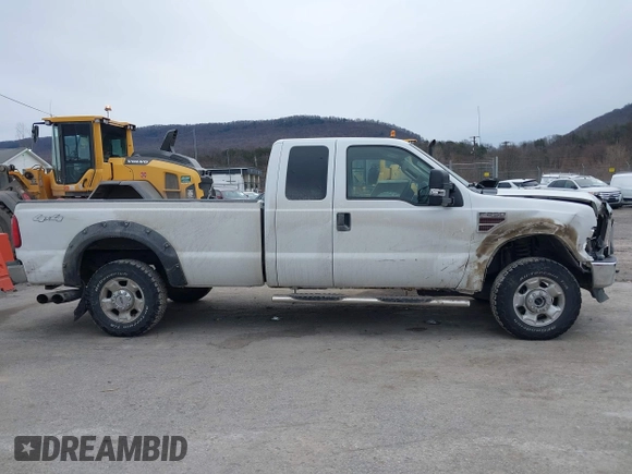2010 Ford F-250 XL z VIN 1FTSX2BR7AEA40057, wystawiony jako IAAI lot #41498128 z przebiegiem 90 166 mil mil oraz . Historia ofert i sprzedaży dostępna na DreamBid. Obrazek 13.