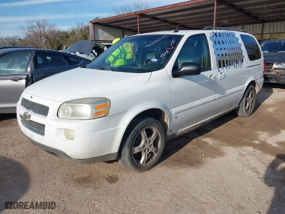 2006 Chevrolet Uplander LT w/1LT with VIN 1GNDV33L36D132737, listed as a IAAI auction lot 41326322 with 172,203 mi miles. Bid and sale history available at carsss.com. Image 3.