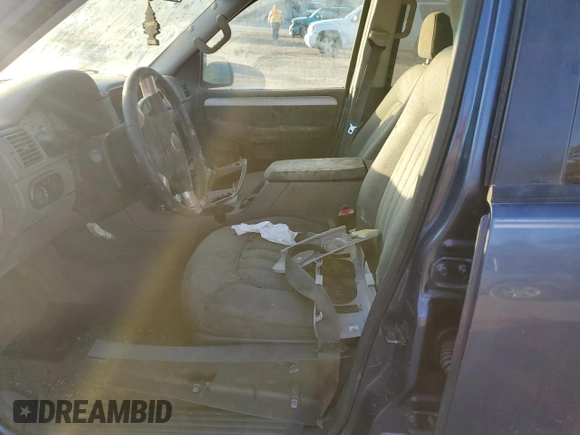 2002 Mercury Mountaineer Convenience с VIN 4M2ZU66W62UJ31482, выставлен на аукционе Copart как лот 85650114 с пробегом Не указан миль и Списание • Salvage title. История ставок и продаж доступна на DreamBid. Изображение 7.