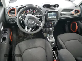 2021 Jeep Renegade Upland z VIN ZACNJDAB2MPM64575, wystawiony jako Copart lot #42279995 z przebiegiem 59 107 mil mil oraz Szkoda całkowita • Salvage title. Historia ofert i sprzedaży dostępna na DreamBid. Obrazek 8.