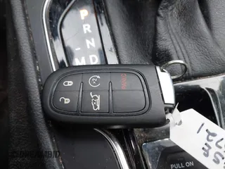 2022 Jeep Cherokee Limited with VIN 1C4PJMDX6ND550698, listed as a IAAI auction lot 41238598 with 18,006 mi miles and . Bid and sale history available at DreamBid. Image 11.