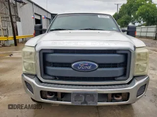 2015 Ford F-250 Lariat with VIN 1FT7W2B65FEB78430, listed as a Copart auction lot 60840485 with 158,119 mi miles and Salvage title. Bid and sale history available at DreamBid. Image 5.