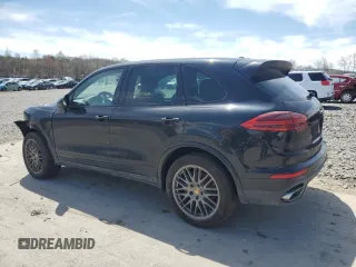 2017 Porsche Cayenne z VIN WP1AA2A28HKA83737, wystawiony jako Copart lot #54212985 z przebiegiem 87 416 mil mil oraz Szkoda całkowita • Salvage title. Historia ofert i sprzedaży dostępna na DreamBid. Obrazek 2.