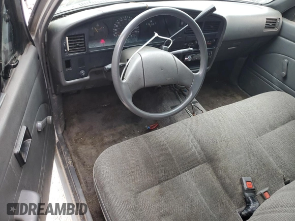 1989 Toyota Pickup DX с VIN JT4RN81PXK0034338, выставлен на аукционе Copart как лот 58797935 с пробегом 210 495 миль миль и Чистый • Clean title. История ставок и продаж доступна на DreamBid. Изображение 8.