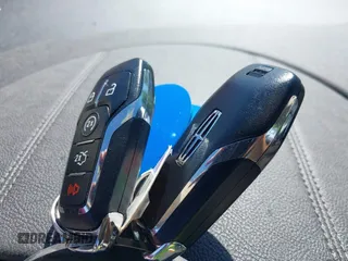 2017 Lincoln MKX Select z VIN 2LMPJ6KR0HBL15191, wystawiony jako IAAI lot #42161196 z przebiegiem 75 292 mil mil oraz . Historia ofert i sprzedaży dostępna na DreamBid. Obrazek 11.