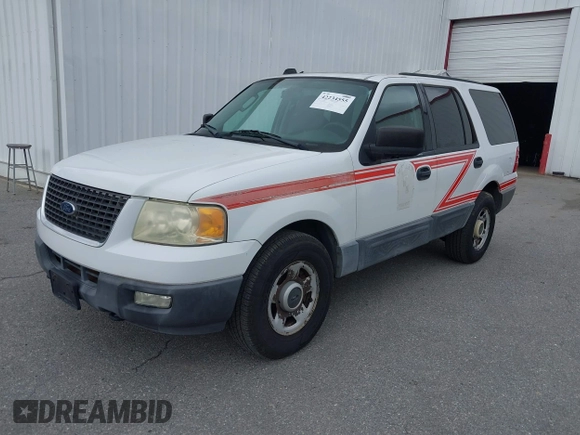 2004 Ford Expedition Special Service с VIN 1FMPU16L64LB14255, выставлен на аукционе IAAI как лот 42234555 с пробегом 172 388 миль миль и . История ставок и продаж доступна на DreamBid. Изображение 2.