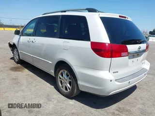 2005 Toyota Sienna XLE with VIN 5TDZA22C25S350614, listed as a IAAI auction lot 42179349 with 219,852 mi miles and . Bid and sale history available at carsss.com. Image 3.