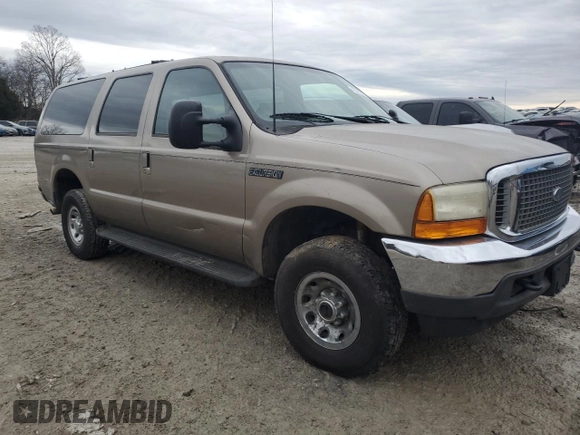 2000 Ford Excursion XLT with VIN 1FMNU41SXYEE14642, listed as a Copart auction lot 43333355 with 226,709 mi miles and Salvage title. Bid and sale history available at DreamBid. Image 4.