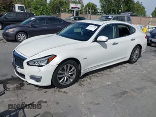 2016 Infiniti Q70 with VIN JN1EY1AP9GM470064, listed as a IAAI auction lot 42647765 with 111,474 mi miles and . Bid and sale history available at DreamBid. Image 17.