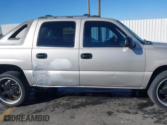 2004 Chevrolet Avalanche Z66 with VIN 3GNEC12TX4G258125, listed as a IAAI auction lot 40665236 with 219,016 mi miles and . Bid and sale history available at DreamBid. Image 13.