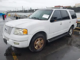 2003 Ford Expedition Eddie Bauer with VIN 1FMPU18L63LB22528, listed as a IAAI auction lot 41739859 with 171,670 mi miles. Bid and sale history available at carsss.com. Image 2.