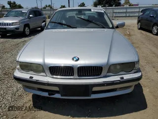 2001 BMW 7 Series 740iL z VIN WBAGH83461DP30331, wystawiony jako Copart lot #62536945 z przebiegiem 121 724 mil mil oraz Czysty tytuł • Clean title. Historia ofert i sprzedaży dostępna na DreamBid. Obrazek 5.