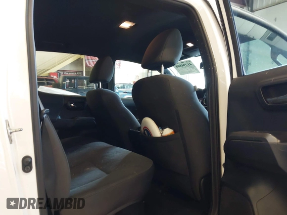 2018 Toyota Tacoma SR with VIN 3TMCZ5AN0JM164924, listed as a IAAI auction lot 41754508 with 59,038 mi miles. Bid and sale history available at carsss.com. Image 8.