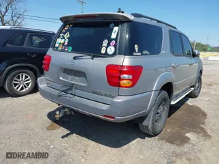 2001 Toyota Sequoia Limited with VIN 5TDBT48A91S026065, listed as a IAAI auction lot 42004832 with 254,386 mi miles. Bid and sale history available at carsss.com. Image 4.