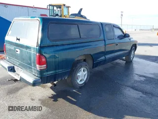1997 Dodge Dakota with VIN 1B7GL23X8VS124300, listed as a IAAI auction lot 41561541 with 170,248 mi miles. Bid and sale history available at carsss.com. Image 4.