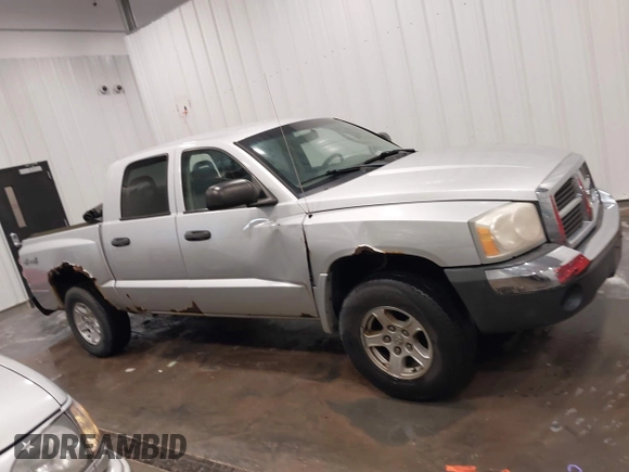 2005 Dodge Dakota SLT with VIN 1D7HW48N85S271477, listed as a IAAI auction lot 42096429 with 170,055 mi miles and . Bid and sale history available at DreamBid. Image 14.