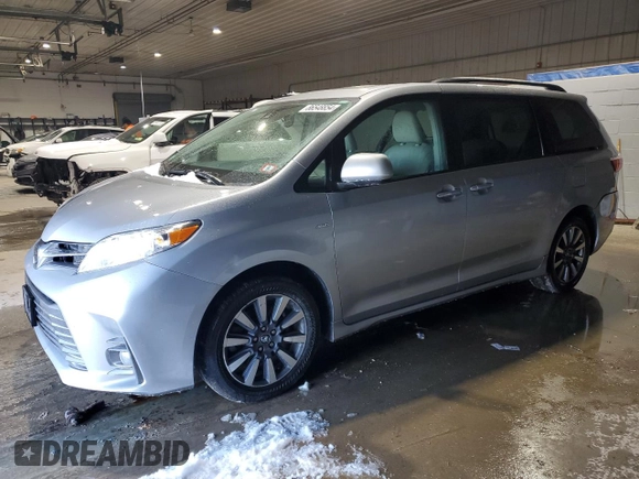 2018 Toyota Sienna XLE with VIN 5TDDZ3DC6JS193492, listed as a Copart auction lot 86548854 with 82,762 mi miles and Salvage Title. Bid and sale history available at carsss.com. Image 1.
