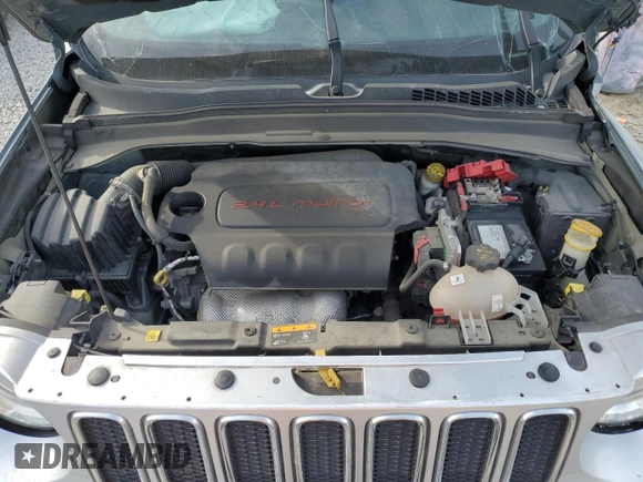 2018 Jeep Renegade Limited z VIN ZACCJADB3JPJ04597, wystawiony jako Copart lot #53925805 z przebiegiem 89 226 mil mil oraz Nie do naprawy • Non repairable. Historia ofert i sprzedaży dostępna na DreamBid. Obrazek 12.