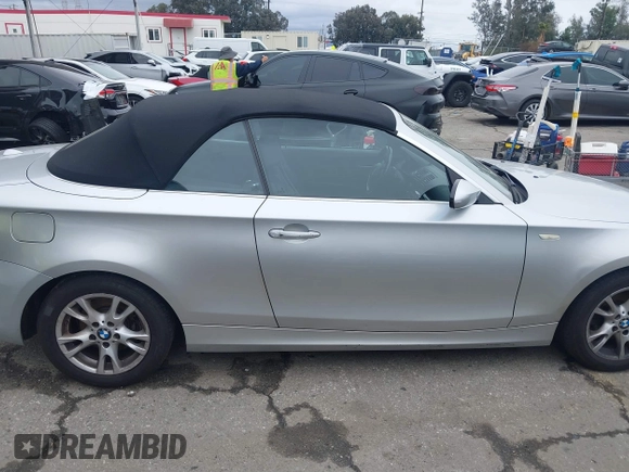 2009 BMW 1 Series 128i with VIN WBAUN13519VH81367, listed as a IAAI auction lot 41710584 with 94,462 mi miles and . Bid and sale history available at DreamBid. Image 14.