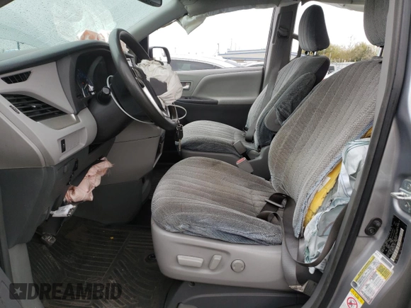 2018 Toyota Sienna LE Auto Access Seat with VIN 5TDKZ3DC6JS944274, listed as a Copart auction lot 51341315 with 49,036 mi miles and Salvage Title. Bid and sale history available at DreamBid. Image 7.