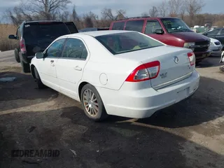 2007 Mercury Milan Premier z VIN 3MEHM08147R602137, wystawiony jako IAAI lot #41678340 z przebiegiem 201 791 mil mil oraz . Historia ofert i sprzedaży dostępna na DreamBid. Obrazek 3.